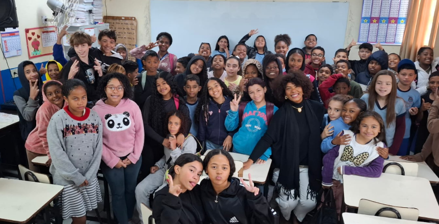 Juiz de Fora inicia ciclo de palestras do Agosto Lilás em escola municipal