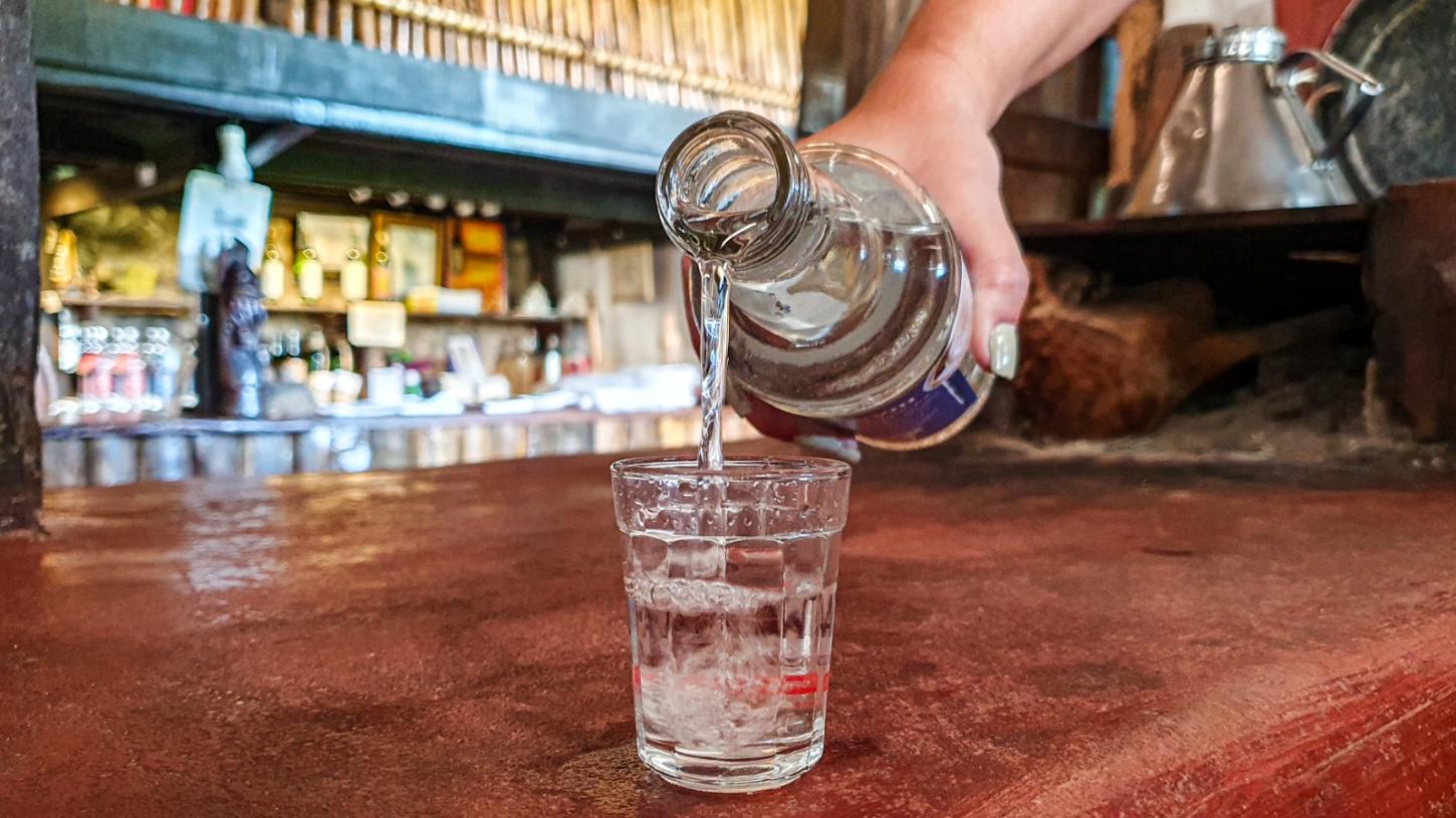 Nova lei facilita produção legal de cachaça e aguardente em Minas Gerais