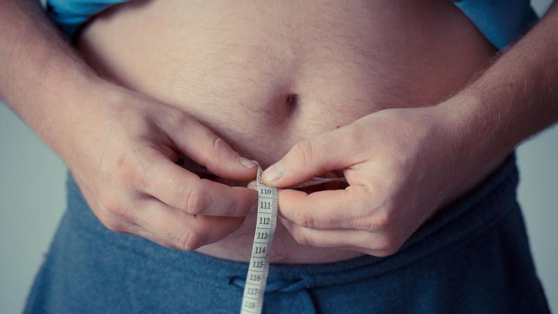 Pesquisa aponta que molécula sintética ajuda a reduzir gordura visceral e melhorar o sono