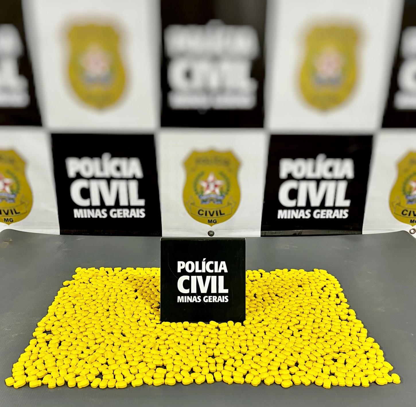 Polícia Civil apreende mil comprimidos de droga sintética em Rio Pomba