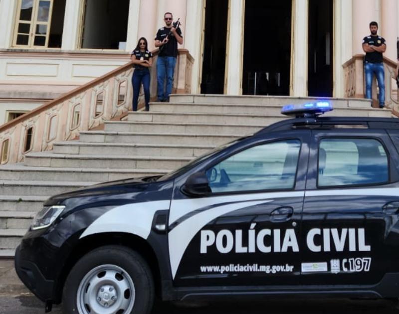 Polícia Civil prende casal por extorsão e porte ilegal de arma em Teixeiras (MG)