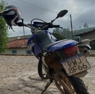 Polícia Militar procura por motocicleta roubada e suspeitos em Desterro de Entre Rios