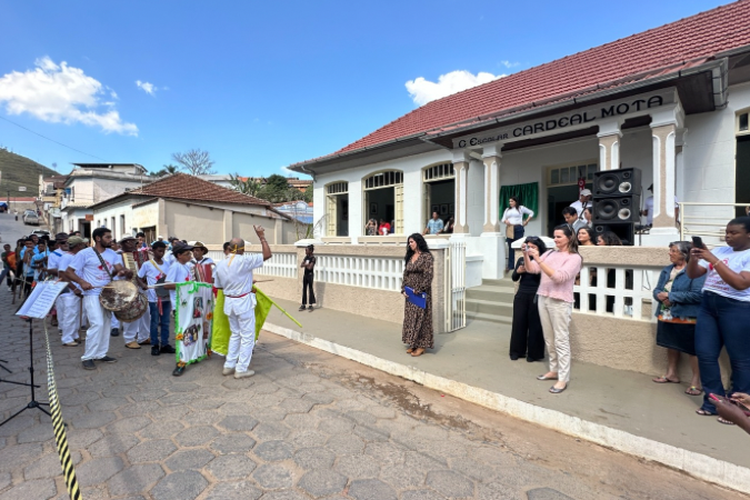 Prédio histórico em Bias Fortes é restaurado para preservar tradições culturais como o jongo