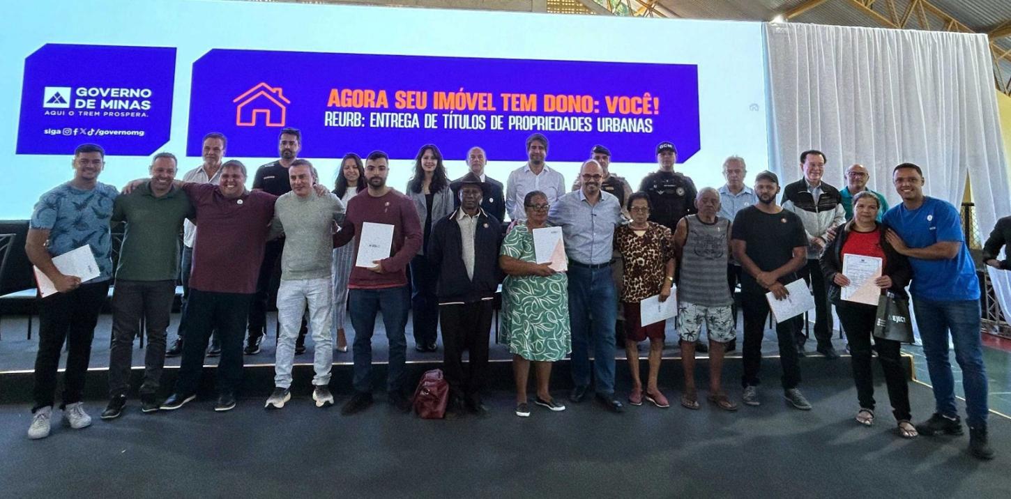 Prefeitura de Ubá entrega 177 títulos de propriedade na Colônia Padre Damião