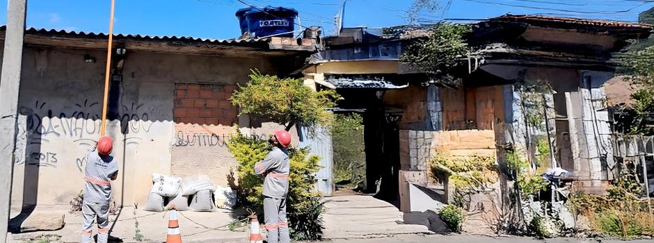 Cemig retira 3 mil objetos da rede elétrica