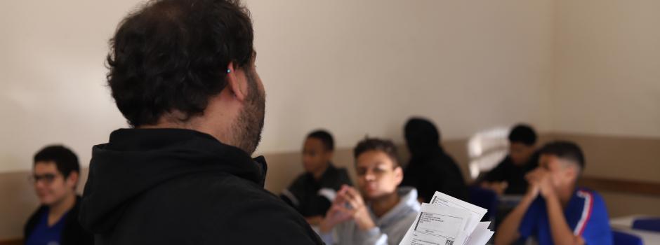 Concurso da Educação de Minas Gerais aplica provas neste domingo com quase 14 mil vagas