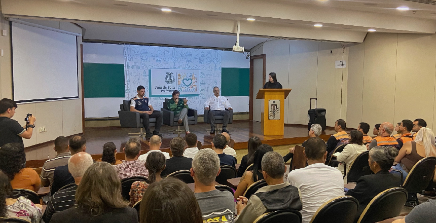Defesa Civil de Juiz de Fora forma mais de 20 voluntários no Dia Nacional do Voluntariado