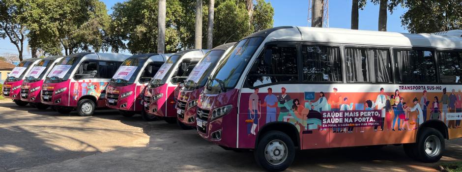 Governo de Minas entrega 15 micro-ônibus do Transporta SUS e reforça Vigilância Sanitária no Alto Paranaíba