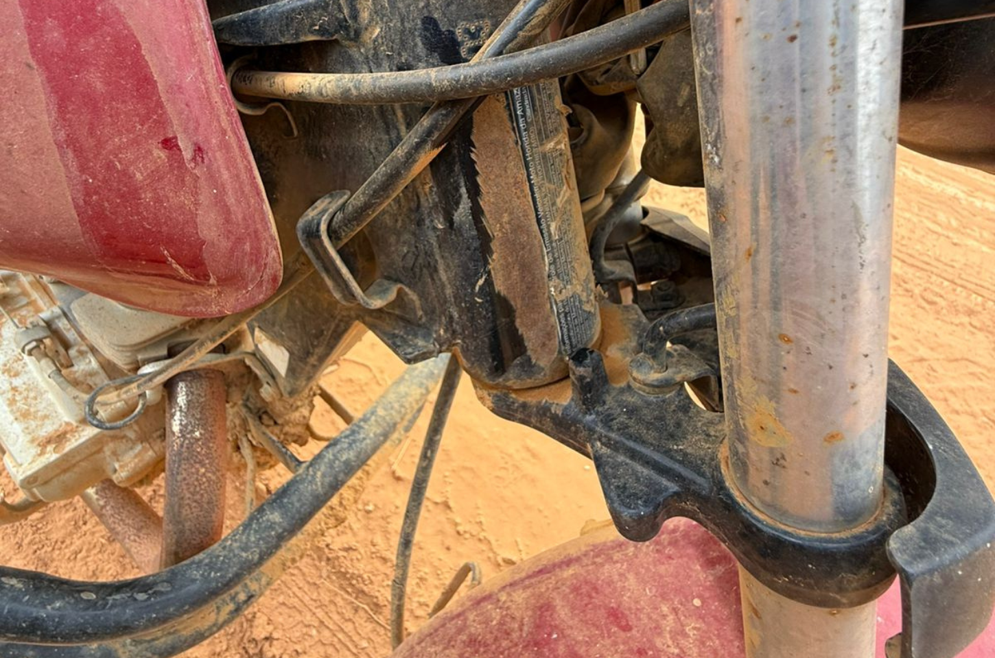 Homem é preso com moto adulterada em estrada vicinal de Cataguases