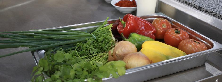 Mestres da Merenda estreia na Rede Minas e valoriza profissionais da alimentação escolar