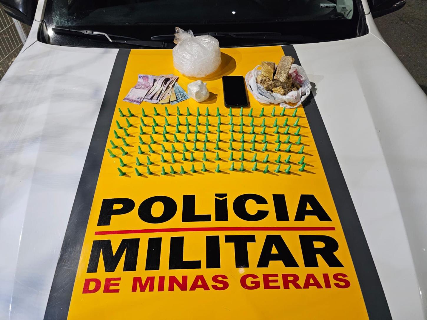 Motorista de app é preso com drogas na MG-353, em Juiz de Fora
