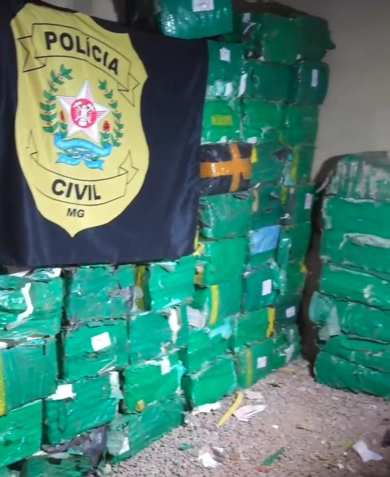 Polícia Civil e PRF apreendem duas toneladas de drogas em Juiz de Fora