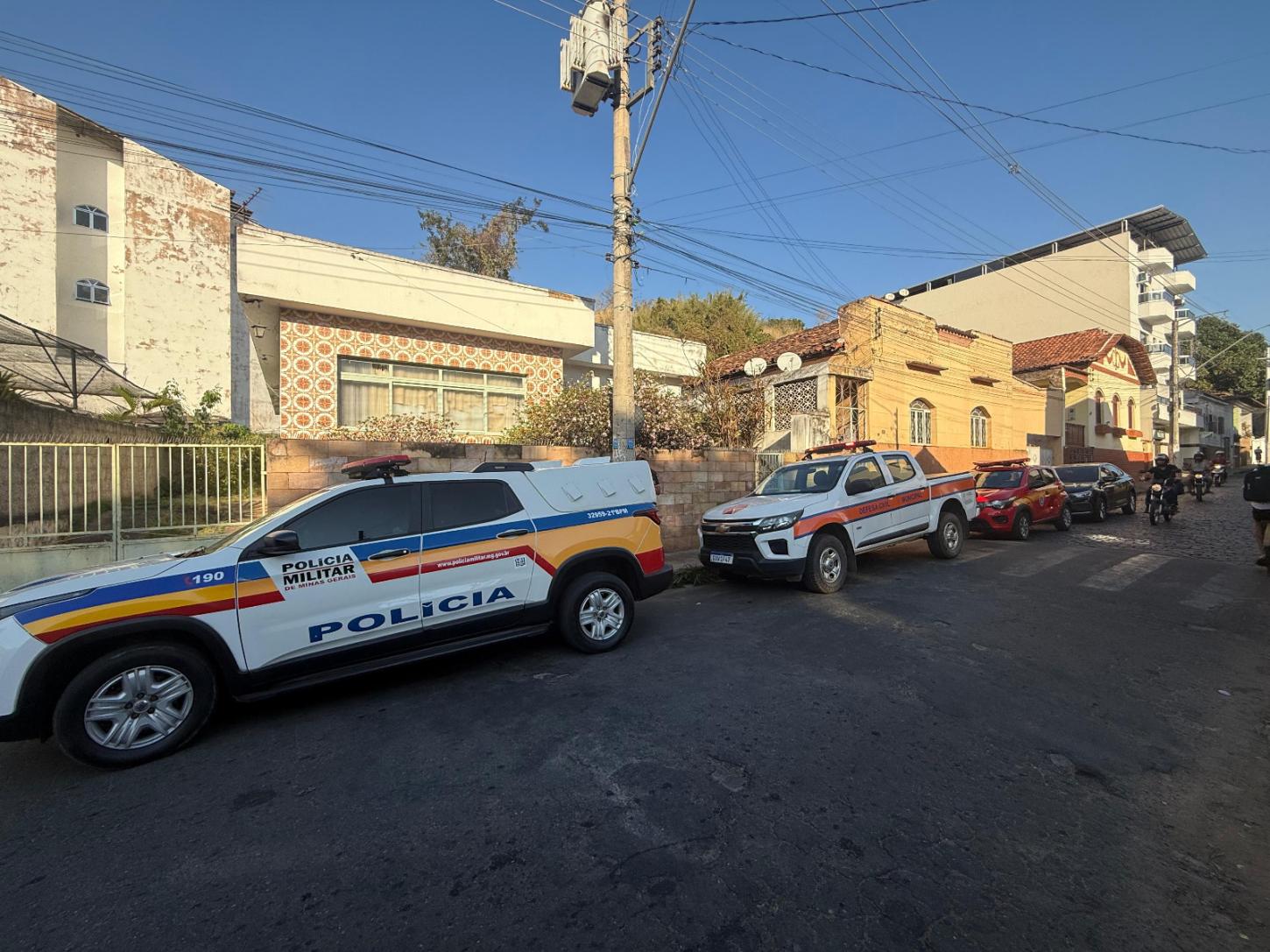 Polícia Militar registra prisões, roubos e operação de fiscalização em Ubá e região