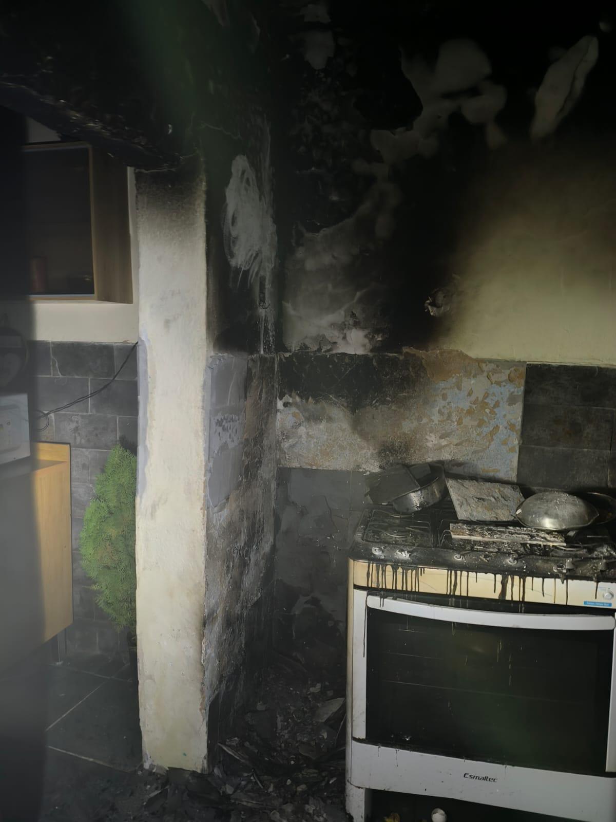 Incêndio em residência é controlado no bairro Santa Rita em Juiz de Fora