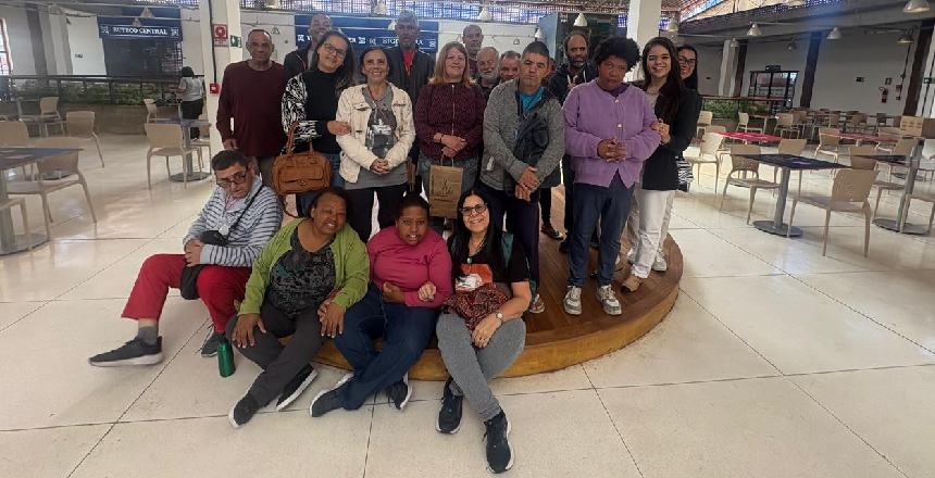 Usuários do CAPS da UFJF realizam visita ao Mercado Municipal de Juiz de Fora