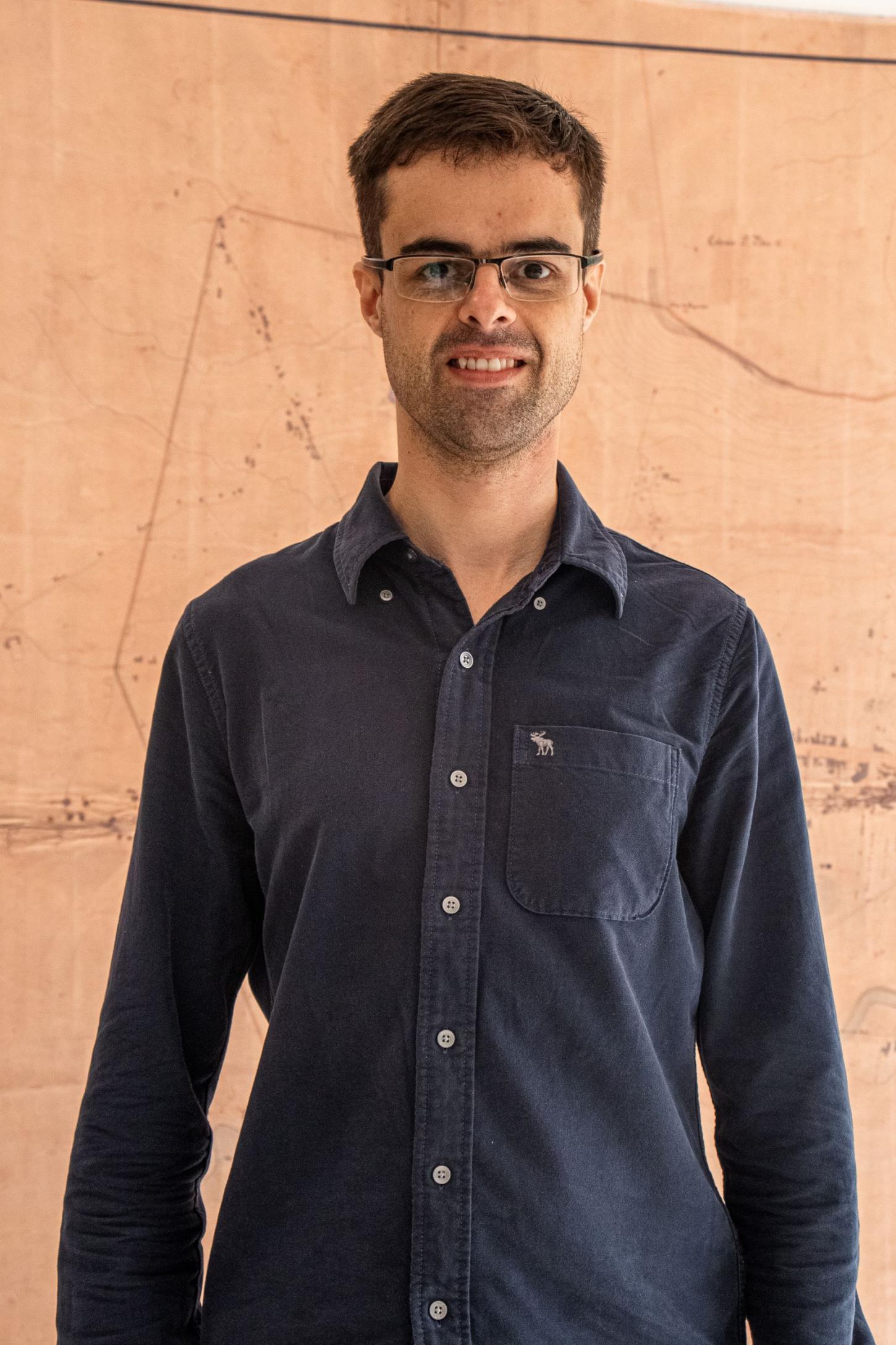 Professor da UFJF Gustavo Nalon recebe Prêmio Capes de Tese por pesquisa em concretos inteligentes