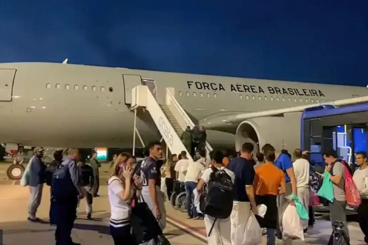Valadares terá debate sobre deportados