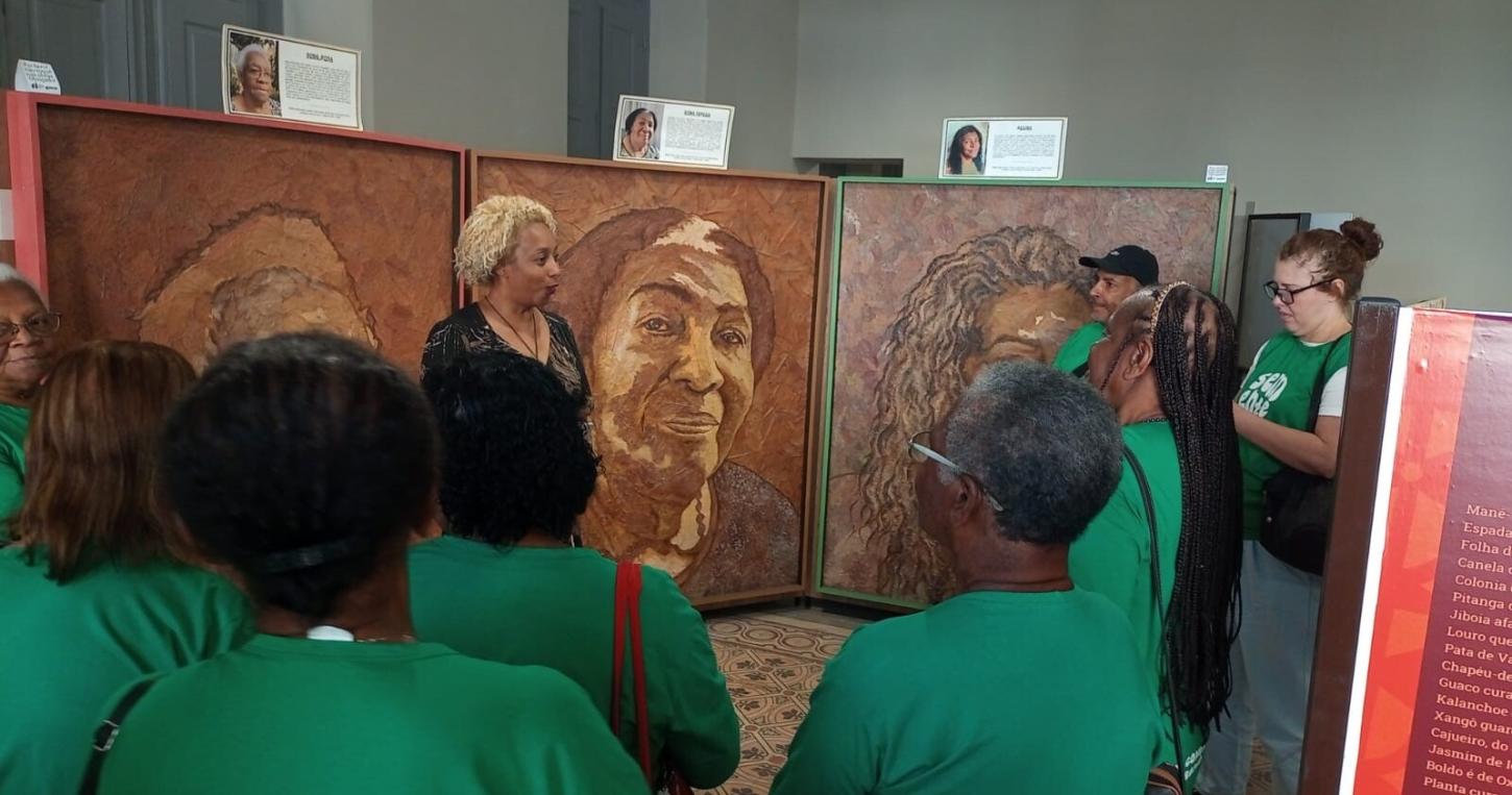 Dia do Idoso é celebrado com visita ao Centro da Memória Negra