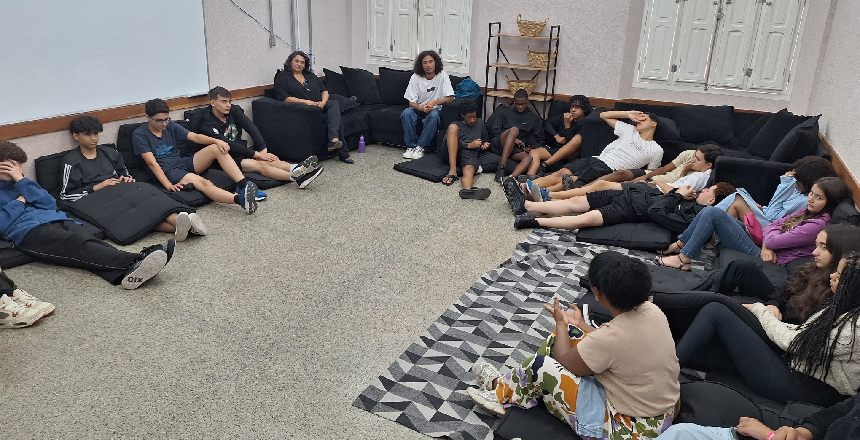 Formação em Direitos Humanos promove debates em escola