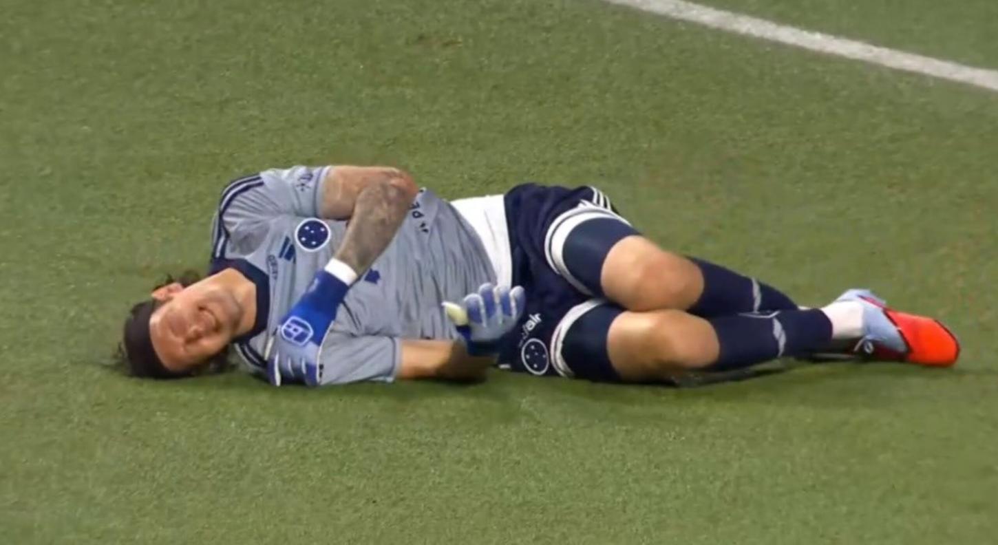 Garrafada, lances polêmicos e empate em 0x0