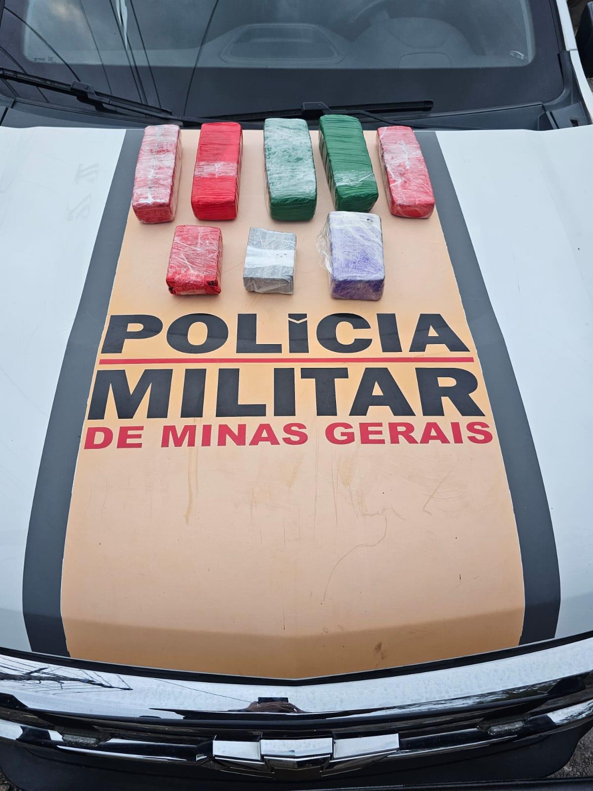 Menor é apreendido com barras de maconha em ônibus que seguia de Juiz de Fora para São João Nepomuceno