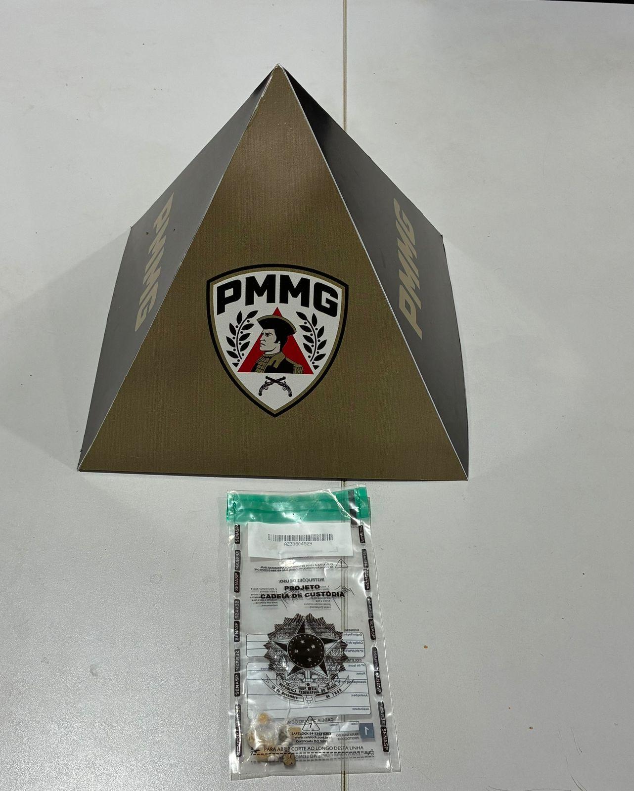 Polícia Militar apreende drogas e realiza buscas por suspeito em São João del-Rei