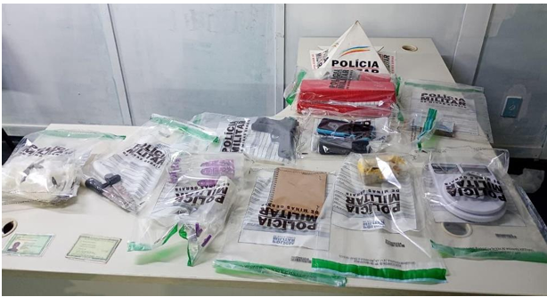 Polícia Militar prende foragidos e suspeitos de tráfico na região