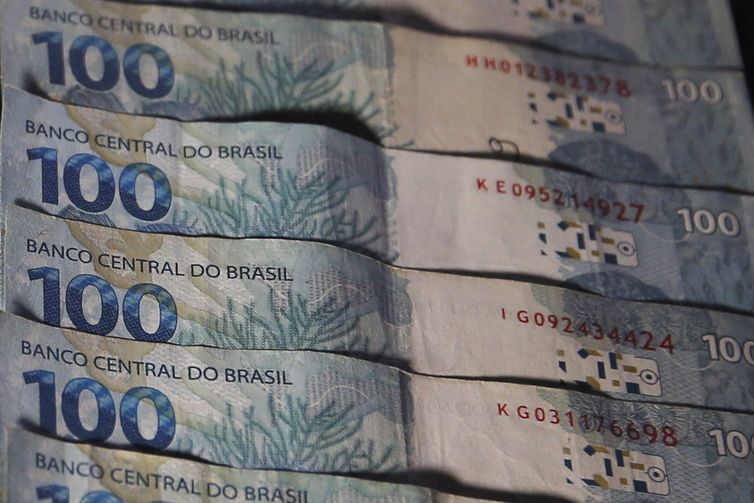 Brasil capta US$ 2,25 bilhões em títulos no mercado internacional