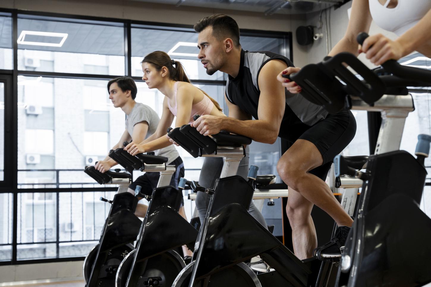 Como escolher a aula de spinning perfeita: dicas de especialistas