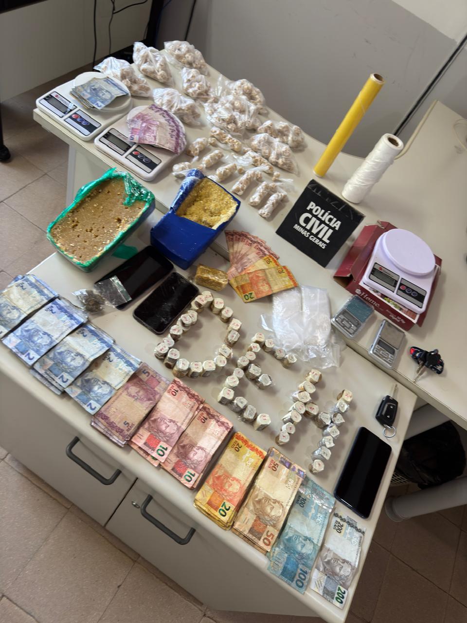 Polícia Civil realiza operação em Juiz de Fora e prende suspeitos de homicídio e tráfico no bairro Bonfim