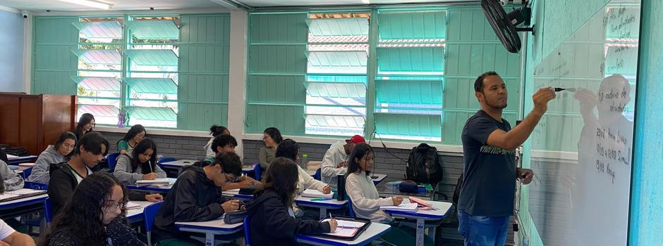 SEE/MG anuncia edital para contratação de professores