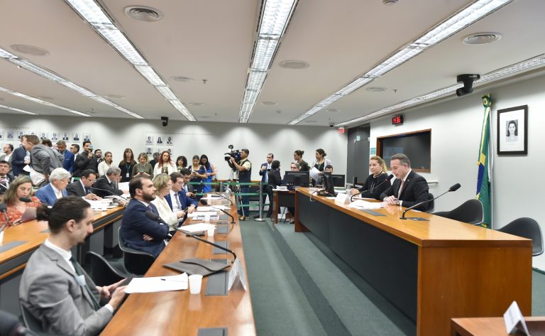 Conselho de Ética analisa denúncias de quebra de decoro contra três deputados