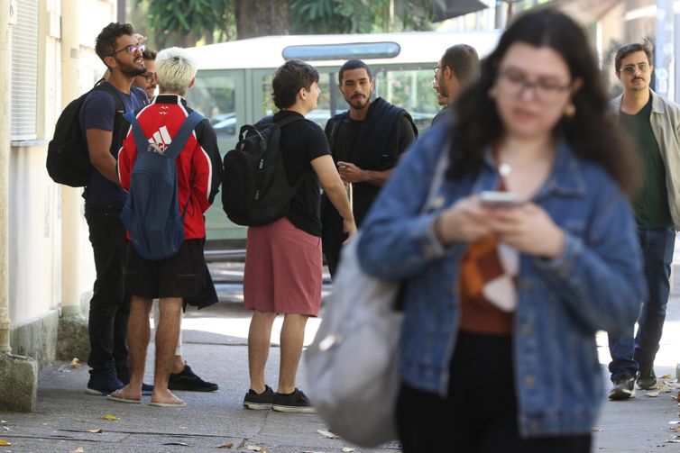 Estilo de vida leva jovens de até 30 anos apresentarem risco cardíaco