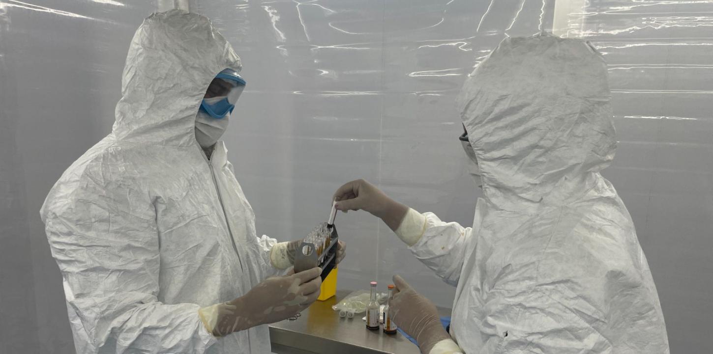 Hemominas consolida produção de colírio feito com sangue do próprio paciente para tratar lesões oculares graves