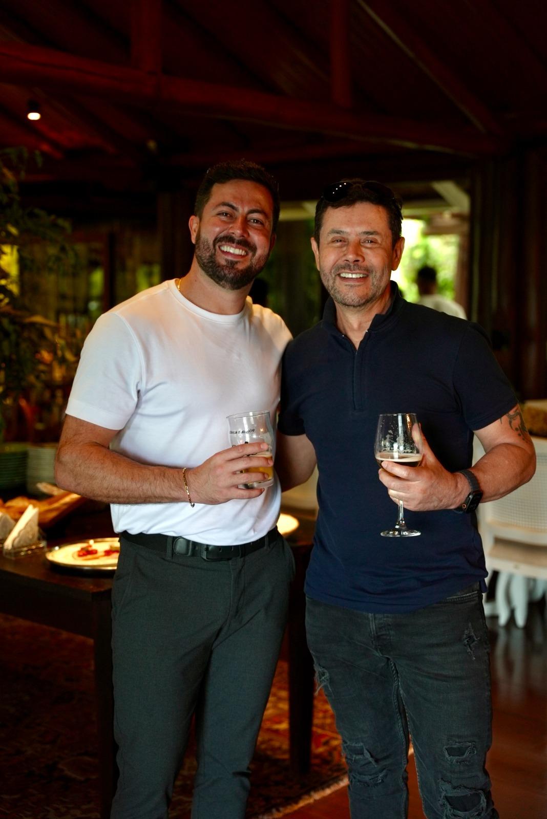 No coração da Serra Catarinense, Reginaldo Knn celebra aniversário em festa intimista
