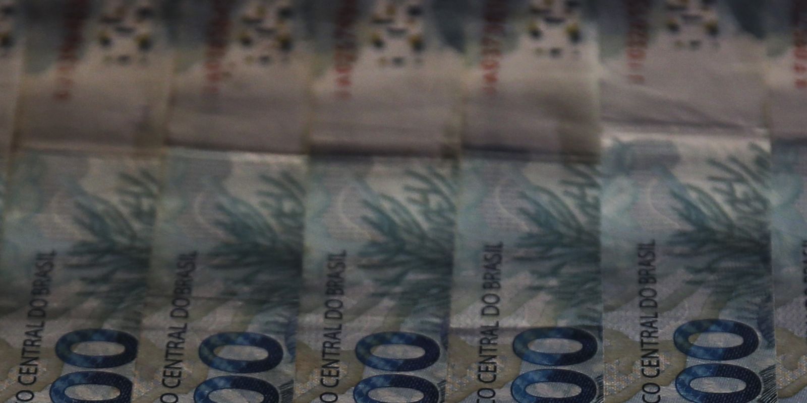 Arrecadação federal atinge patamar inédito de R$ 2,89 trilhões em 2025