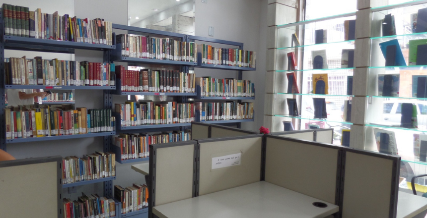 Casa de Leitura Delfina Fonseca Lima é reaberta em novo endereço e celebra 40 anos de história