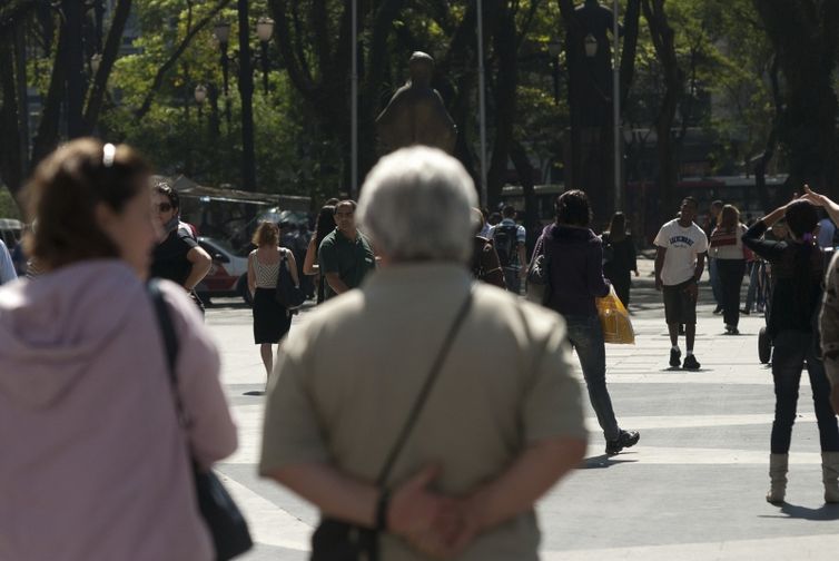 Cerca de 300 mil idosos brasileiros têm algum grau de TEA, diz estudo