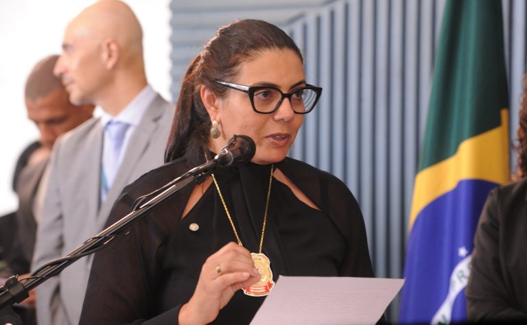 Comissão aprova alterações na Lei Maria da Penha para proteger vítimas no serviço público
