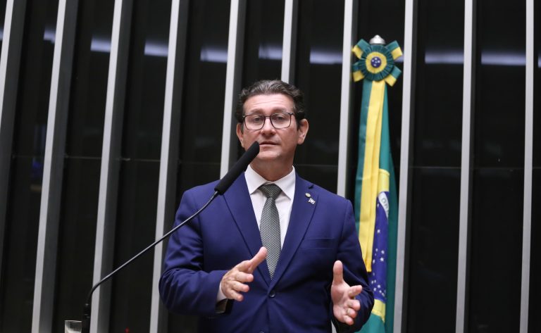 Comissão da Câmara aprova volta de imposto para carnes e café importados