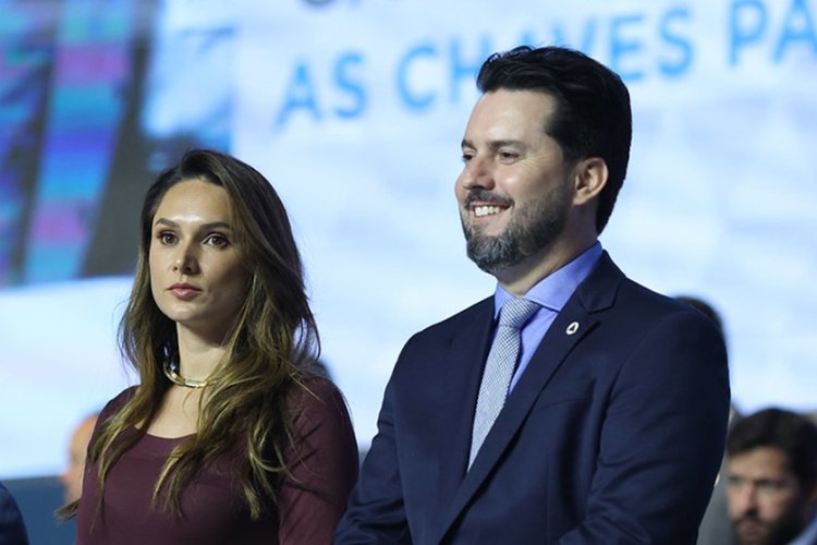 Destaques da imprensa mineira: acusações políticas, transformações econômicas e novidades regionais