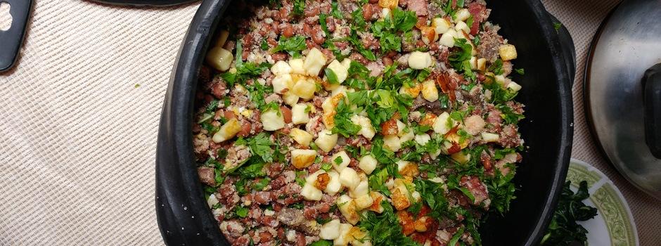 Feijão tropeiro entra em ranking internacional e projeta a cozinha mineira no cenário global