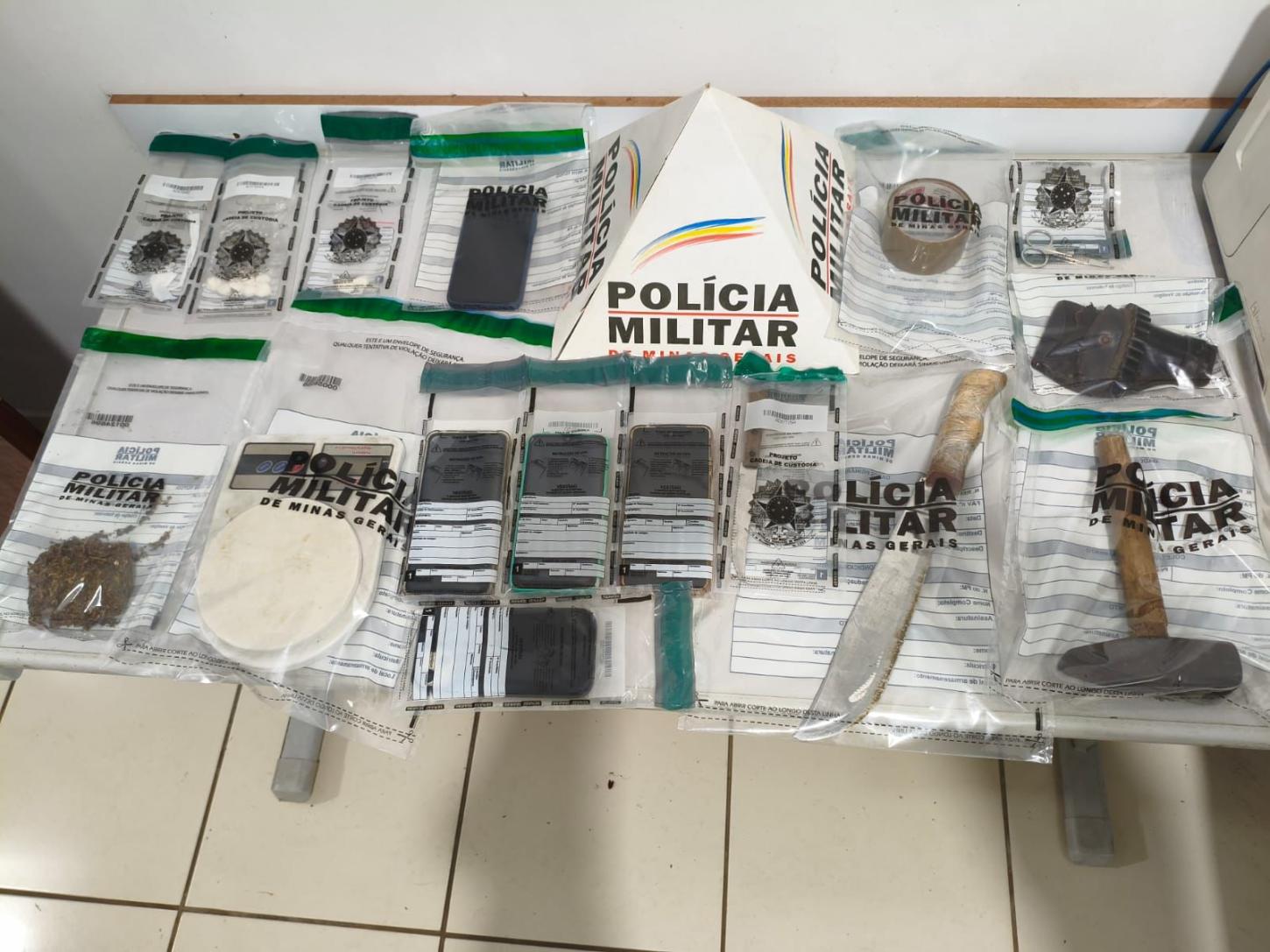 Feriado tem homem baleado em briga de vizinhos e prisão de dupla usando drogas dentro de hospital