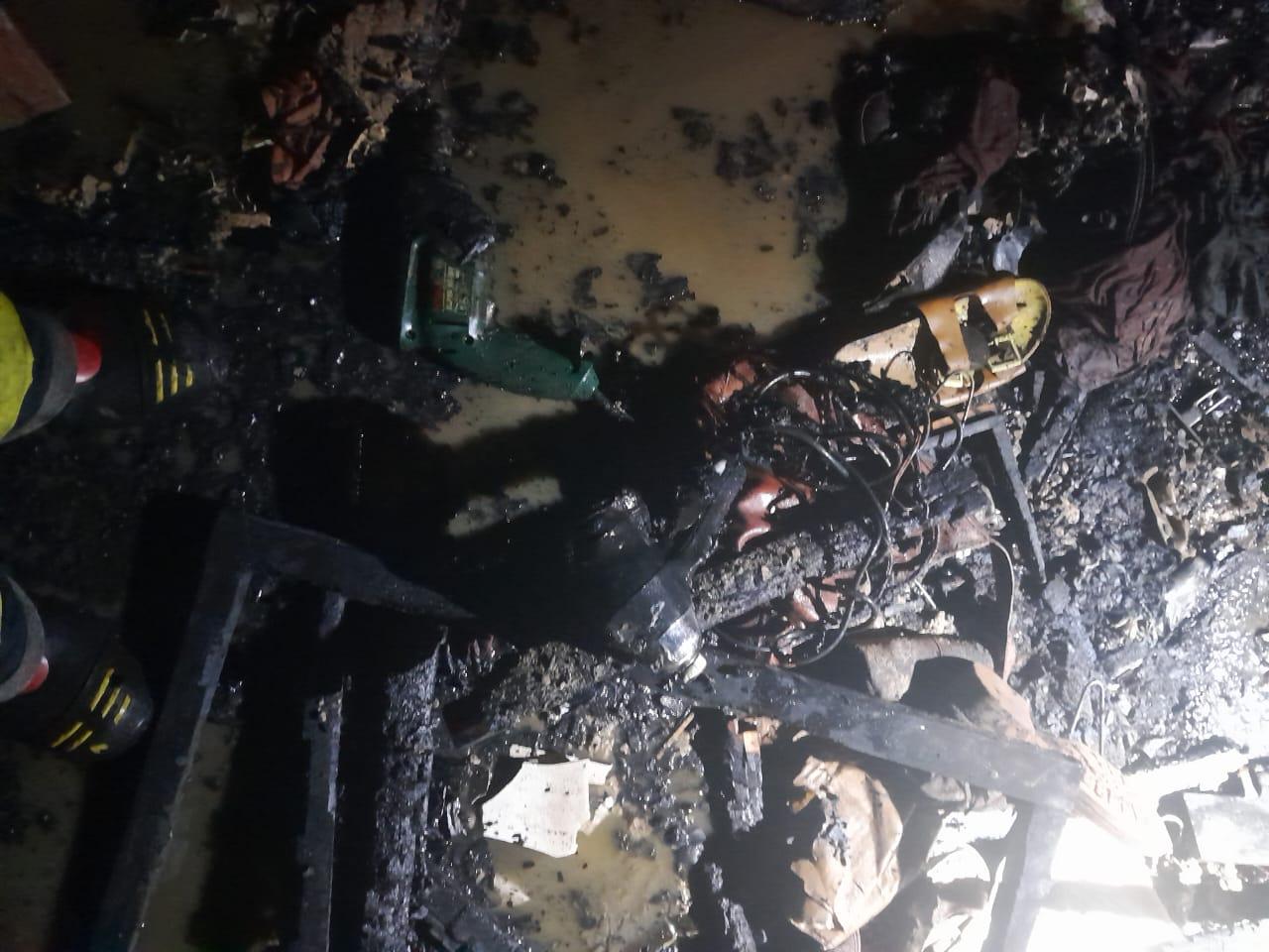 Incêndio atinge casa no bairro Grogoto e adolescente fica ferida ao tentar fugir
