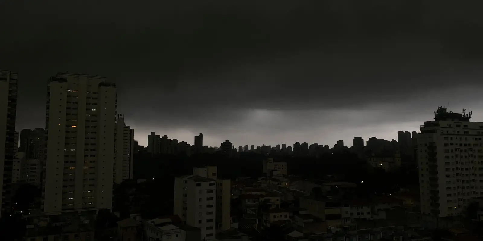 Inmet emite alerta para formação de ciclone no Sudeste a partir de sexta-feira