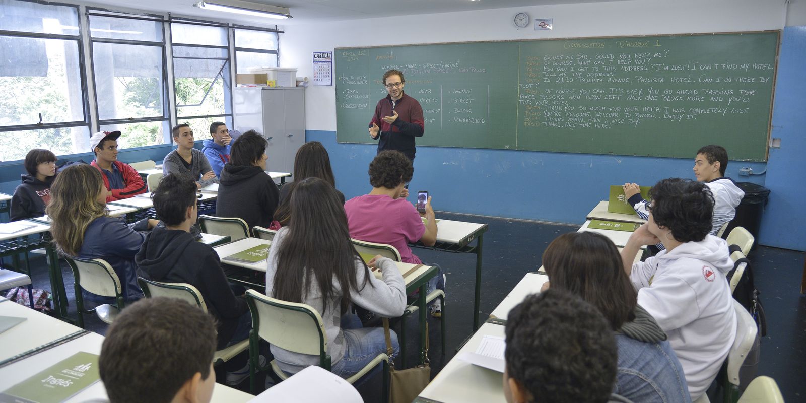 Piso salarial de professores é reajustado em 5,4%, atingindo R$ 5.130,63 em 2024