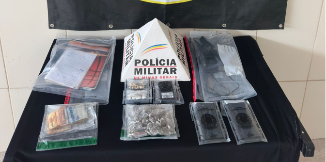 PM recupera carros clonados e apreende menores com máquina de cartão do tráfico em Barbacena e Santos Dumont