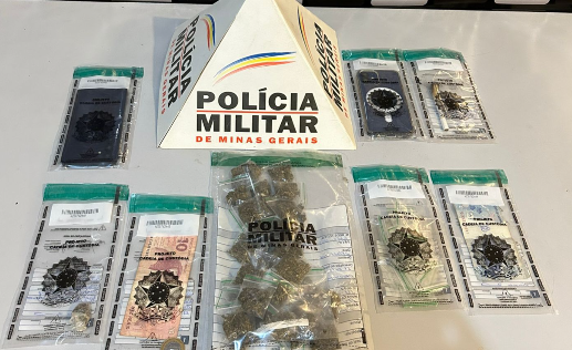 Quadrilha rende caminhoneiro e rouba 328 caixas de chocolate na BR-040 em Ewbank da Câmara