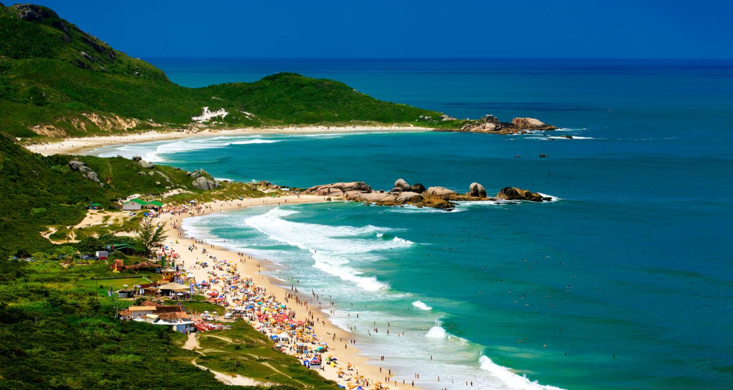 Brasil bate recorde de turismo internacional em 2025 e aquece destinos de lazer no Sul