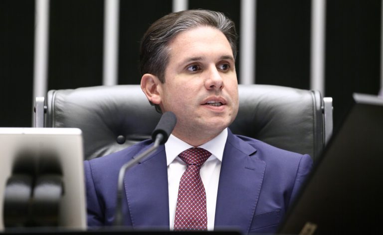 Câmara dos Deputados deve votar acordo Mercosul-União Europeia no fim de fevereiro, informa Motta